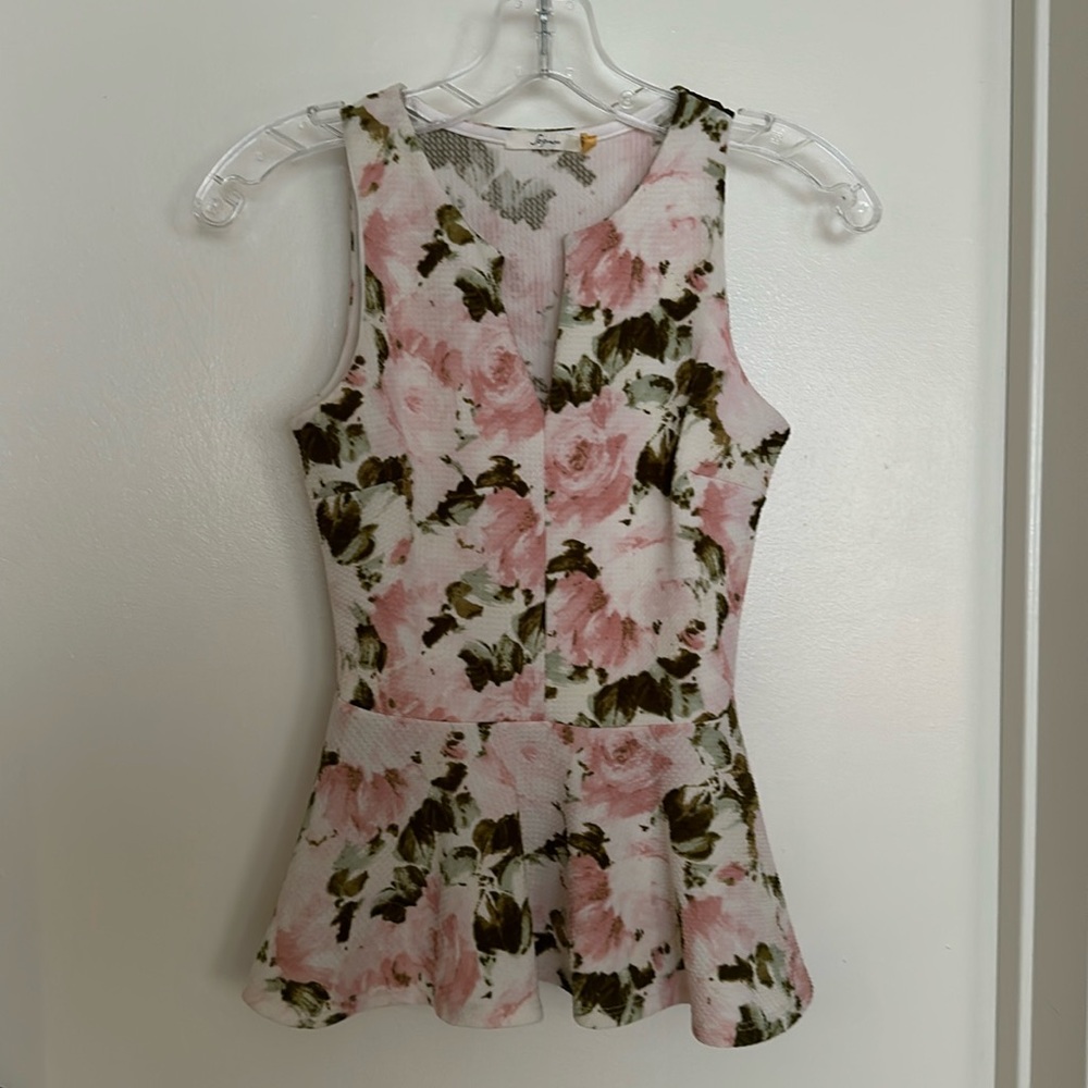Nordstrom Floral sleeveless blouse